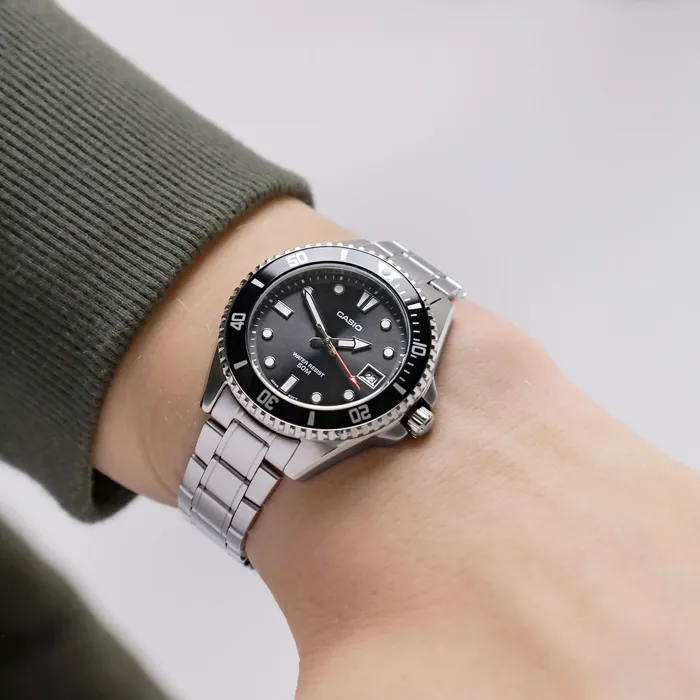 ساعت مچی زنانه کاسیو مدل CASIO MDV-10D-1A1VDF