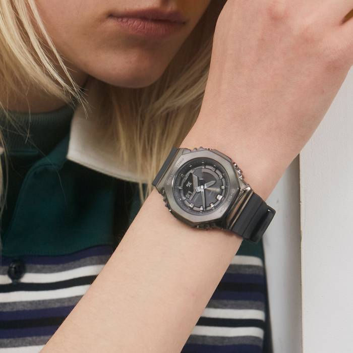 ساعت مچی زنانه جی شاک کاسیو مدل G-SHOCK GM-S2100B-8ADR